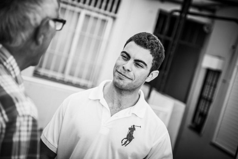 Nuestro director compartió unos instantes de charla con Luis, al que felicitó por sus logros.
